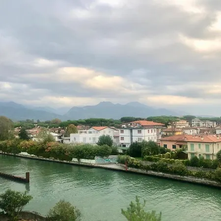 Onda Marina Cinquale